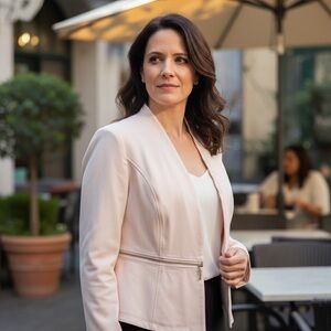 Chicos Faux Suede Peplum Light Pink / Blush Open Jacket Size 8 (Chico’s Size 1)